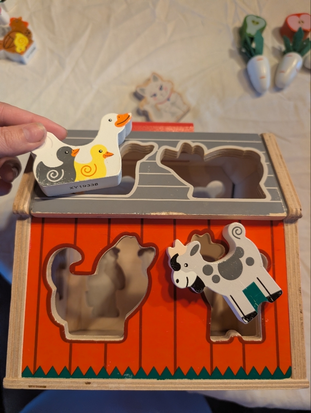 💥 SALE 💥Melissa & Doug Farm Animal Wooden Toy Set - Red/White Barn Playset - Picture 12 of 16